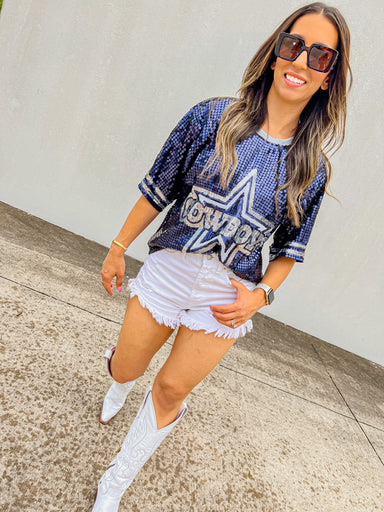 Such a cute Oversize Astros Sequin Top! 🧡🤍💙@overdressstyles on
